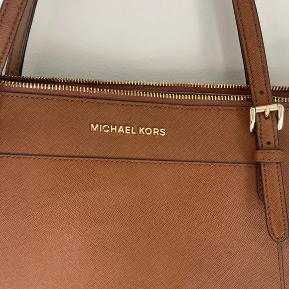 Michael Kors Elegant Brown Tote - Picture 3 of 7